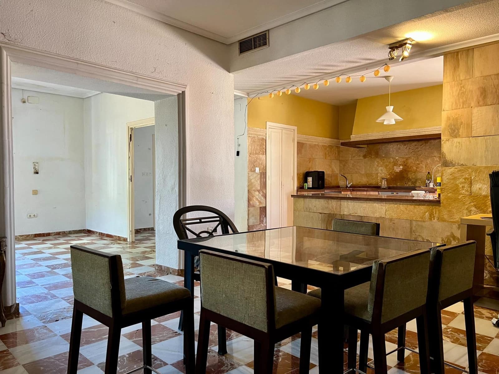 7 soveværelse Villa til salg i Cordoba by med swimmingpool - € 520.000 (Ref: 9440618)