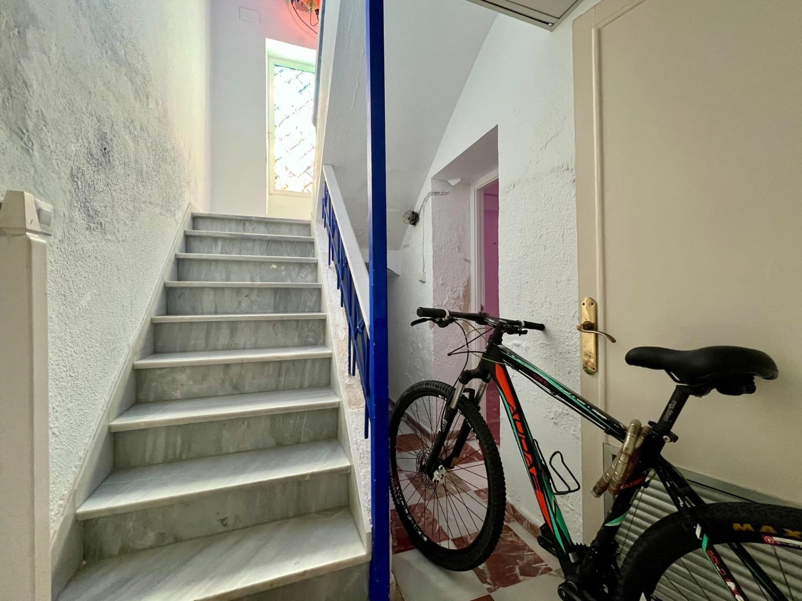 7 soveværelse Villa til salg i Cordoba by med swimmingpool - € 520.000 (Ref: 9440618)