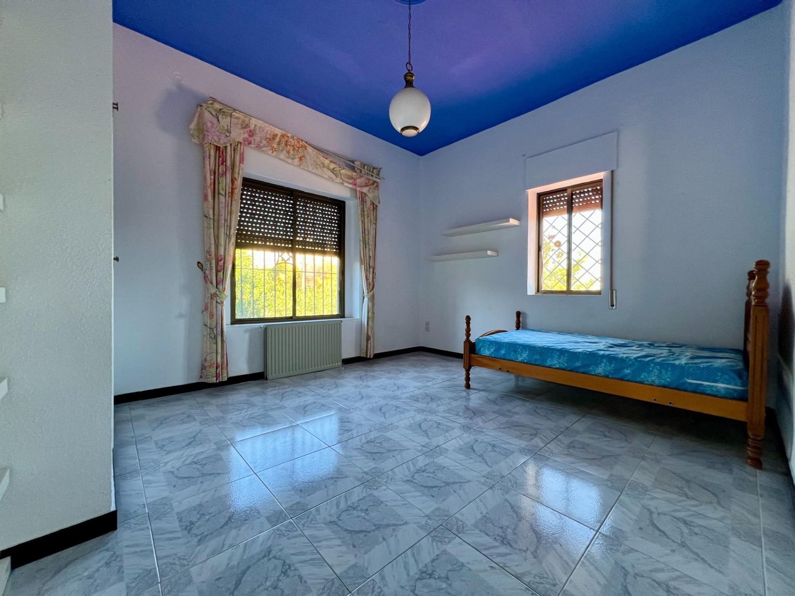 7 soveværelse Villa til salg i Cordoba by med swimmingpool - € 520.000 (Ref: 9440618)