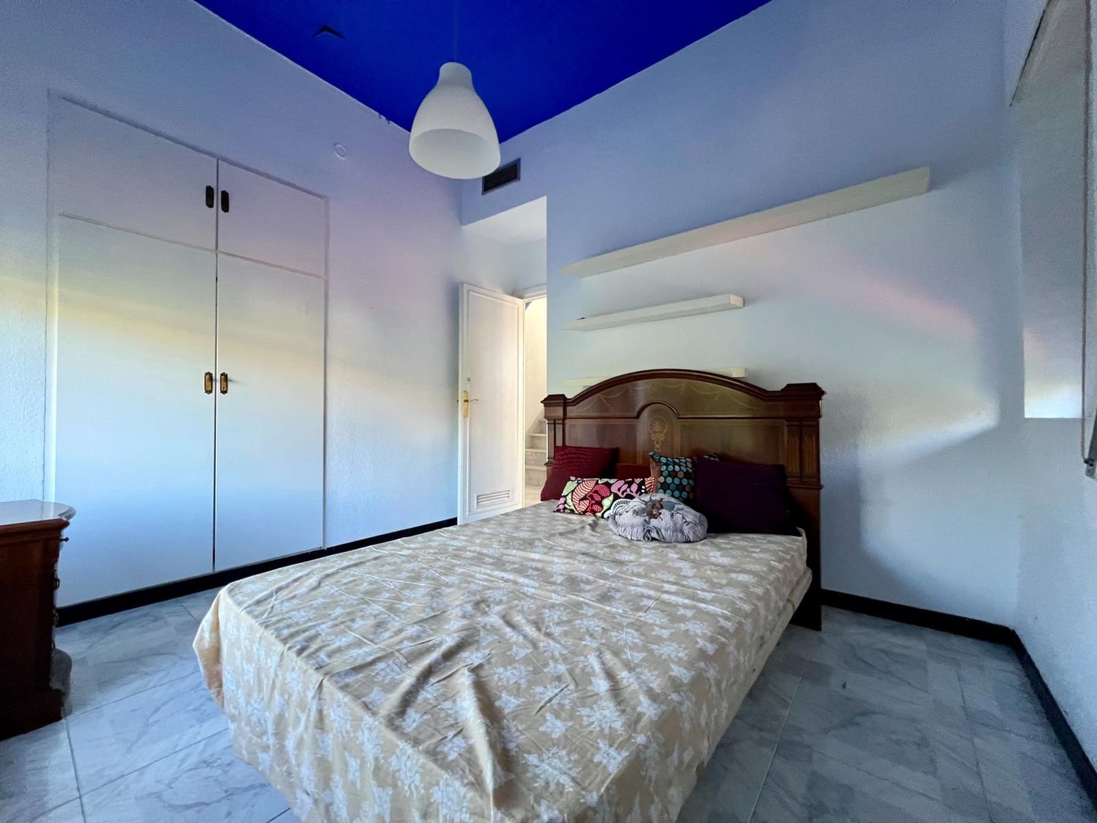 7 soveværelse Villa til salg i Cordoba by med swimmingpool - € 520.000 (Ref: 9440618)