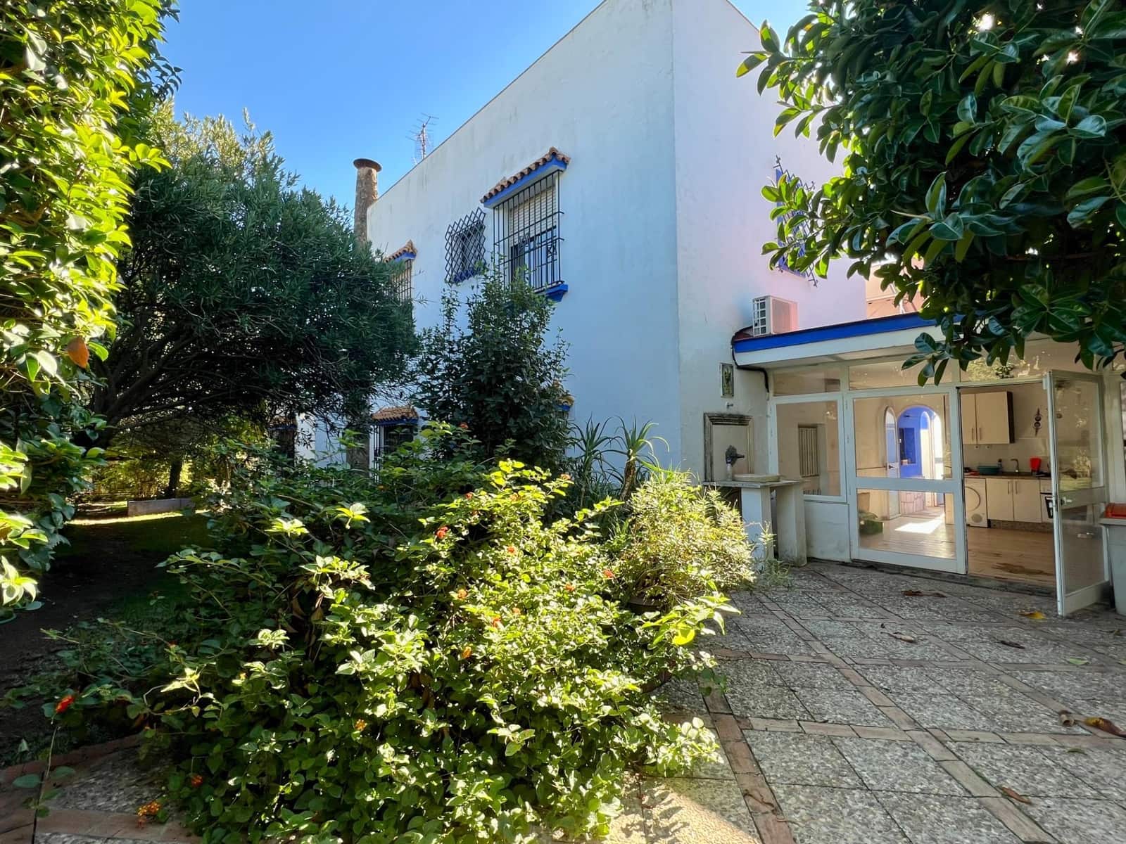 7 soveværelse Villa til salg i Cordoba by med swimmingpool - € 520.000 (Ref: 9440618)