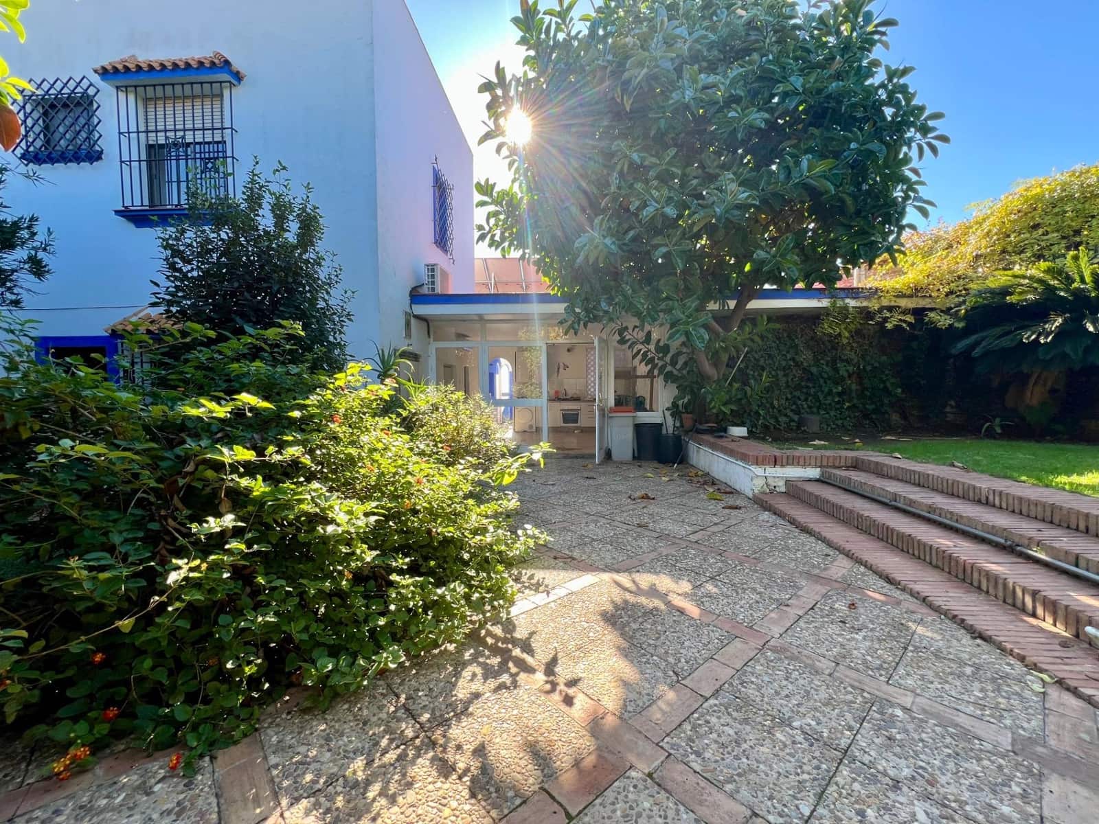 7 soveværelse Villa til salg i Cordoba by med swimmingpool - € 520.000 (Ref: 9440618)