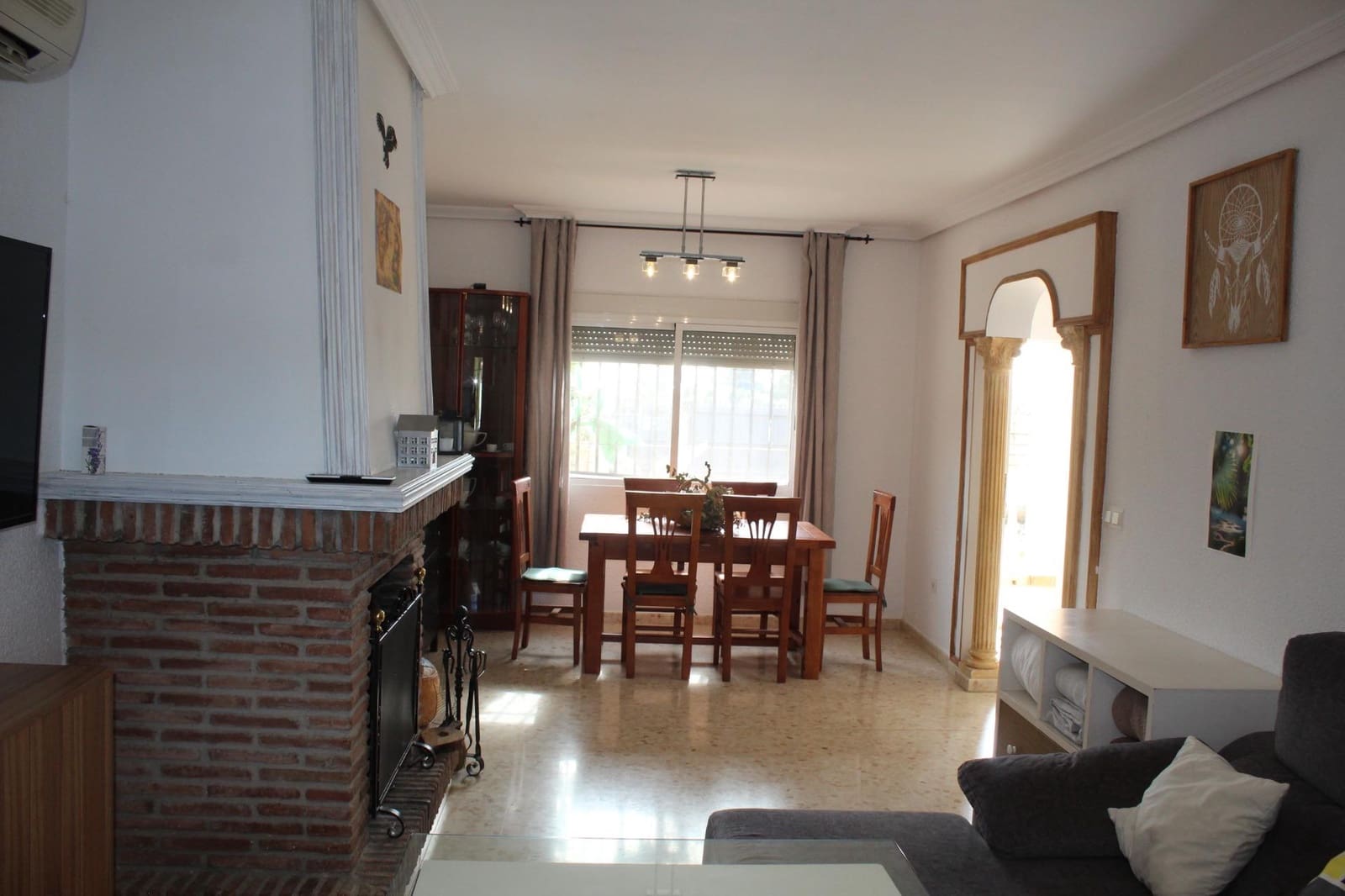 4 Zimmer Villa zu verkaufen in El Higueron mit Pool - 165.000 € (Ref: 9446441)