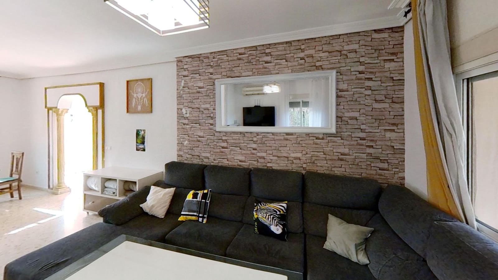 4 Zimmer Villa zu verkaufen in El Higueron mit Pool - 165.000 € (Ref: 9446441)