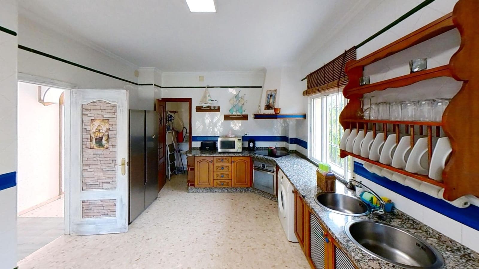 4 Zimmer Villa zu verkaufen in El Higueron mit Pool - 165.000 € (Ref: 9446441)