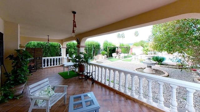 4 Zimmer Villa zu verkaufen in El Higueron, Córdoba Stadt mit Pool - 165.000 € (Ref: 9446441)