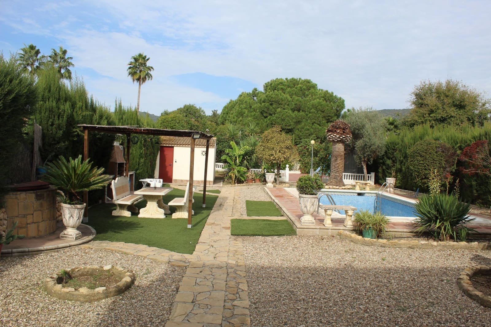 4 Zimmer Villa zu verkaufen in El Higueron mit Pool - 165.000 € (Ref: 9446441)