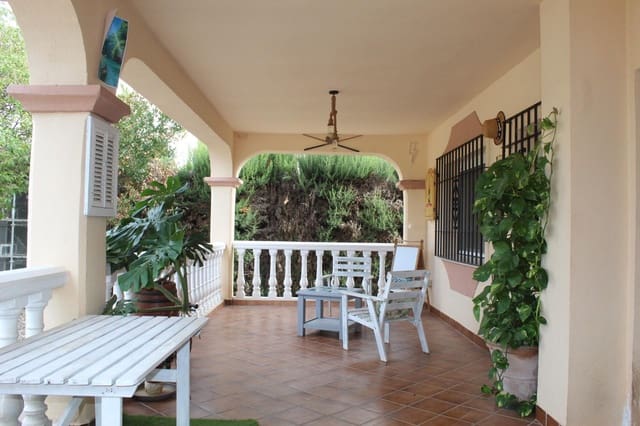 4 Zimmer Villa zu verkaufen in El Higueron, Córdoba Stadt mit Pool - 165.000 € (Ref: 9446441)