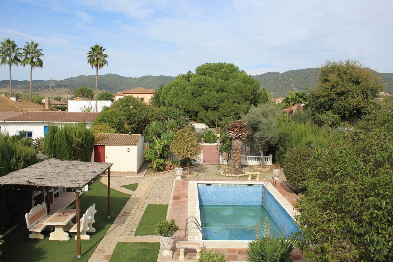 4 Zimmer Villa zu verkaufen in El Higueron mit Pool - 165.000 € (Ref: 9446441)