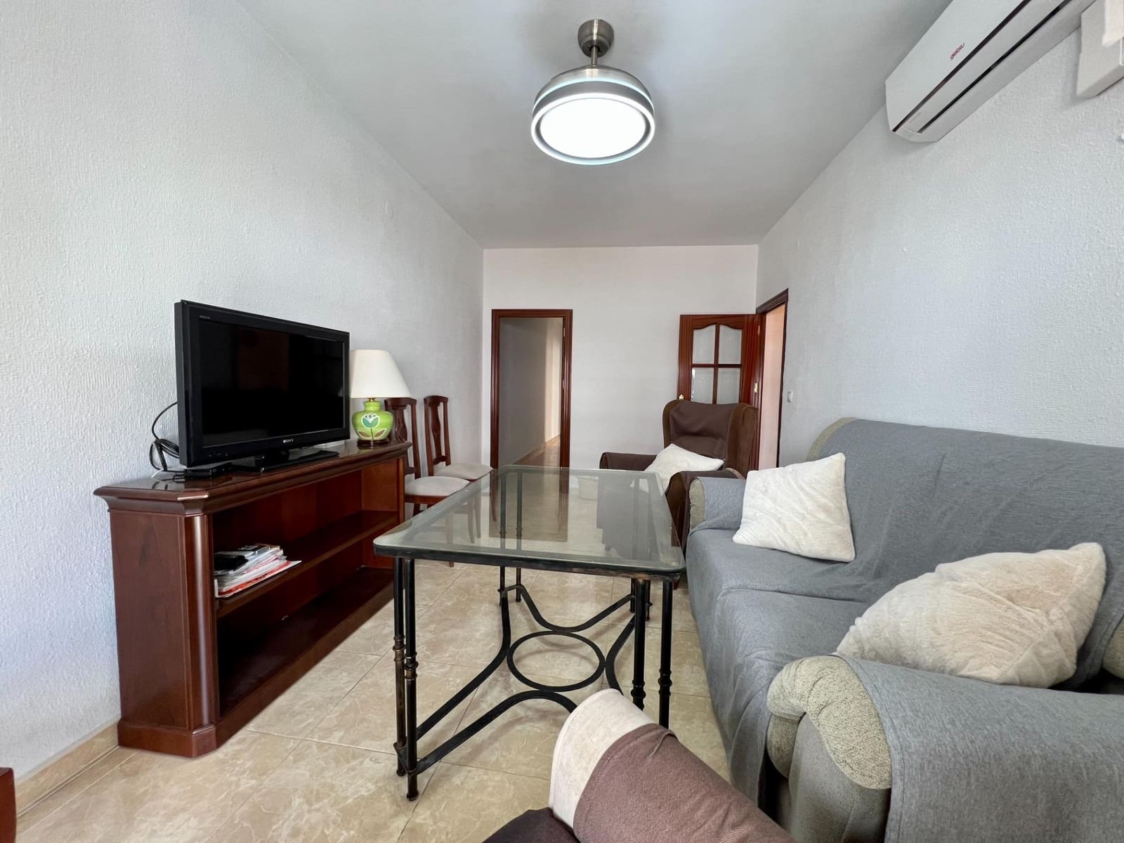 4 slaapkamer Flat te huur in Cordoba stad - € 240 (Ref: 9446442)