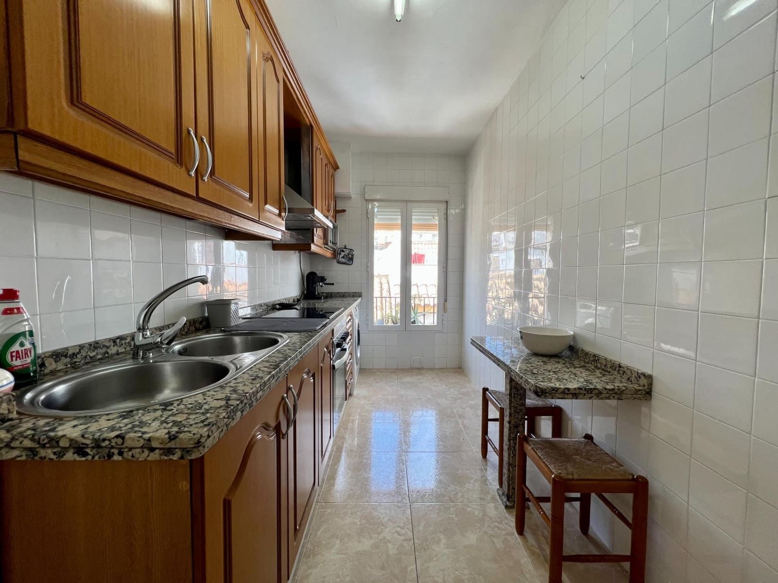 4 slaapkamer Flat te huur in Cordoba stad - € 240 (Ref: 9446442)