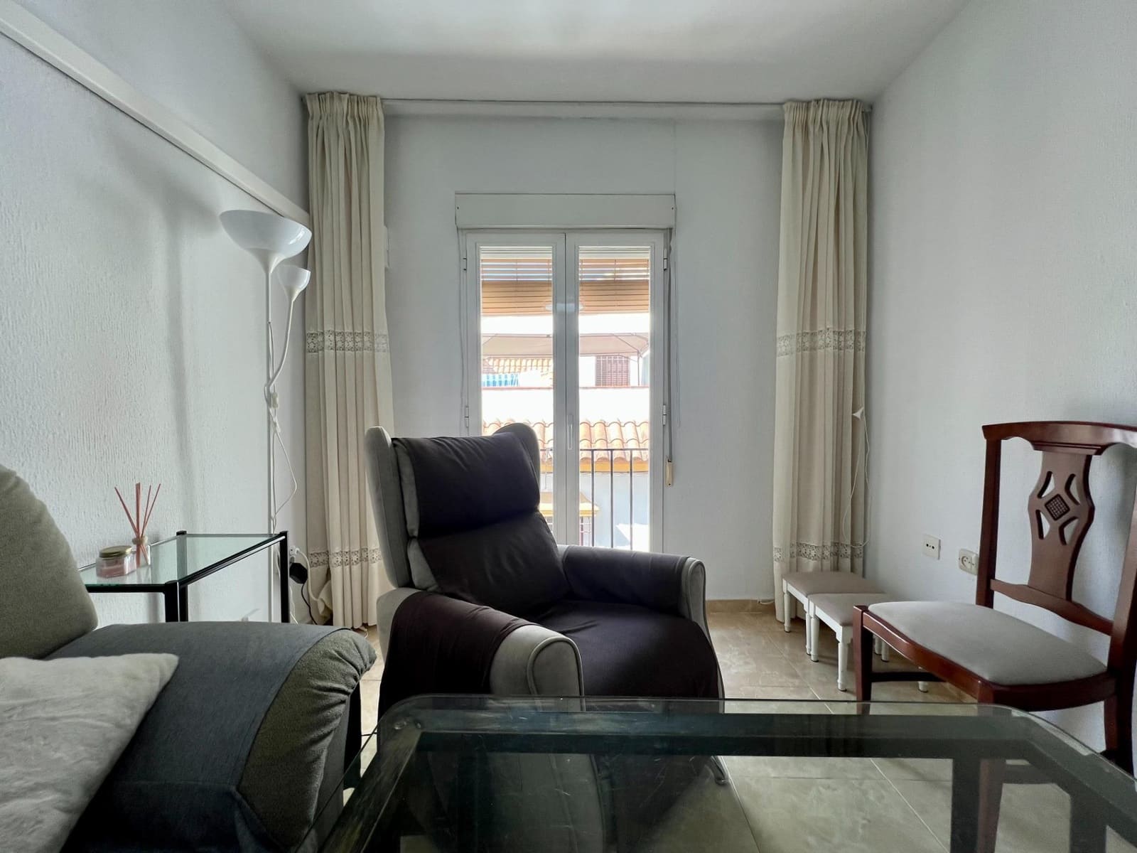 4 slaapkamer Flat te huur in Cordoba stad - € 240 (Ref: 9446442)
