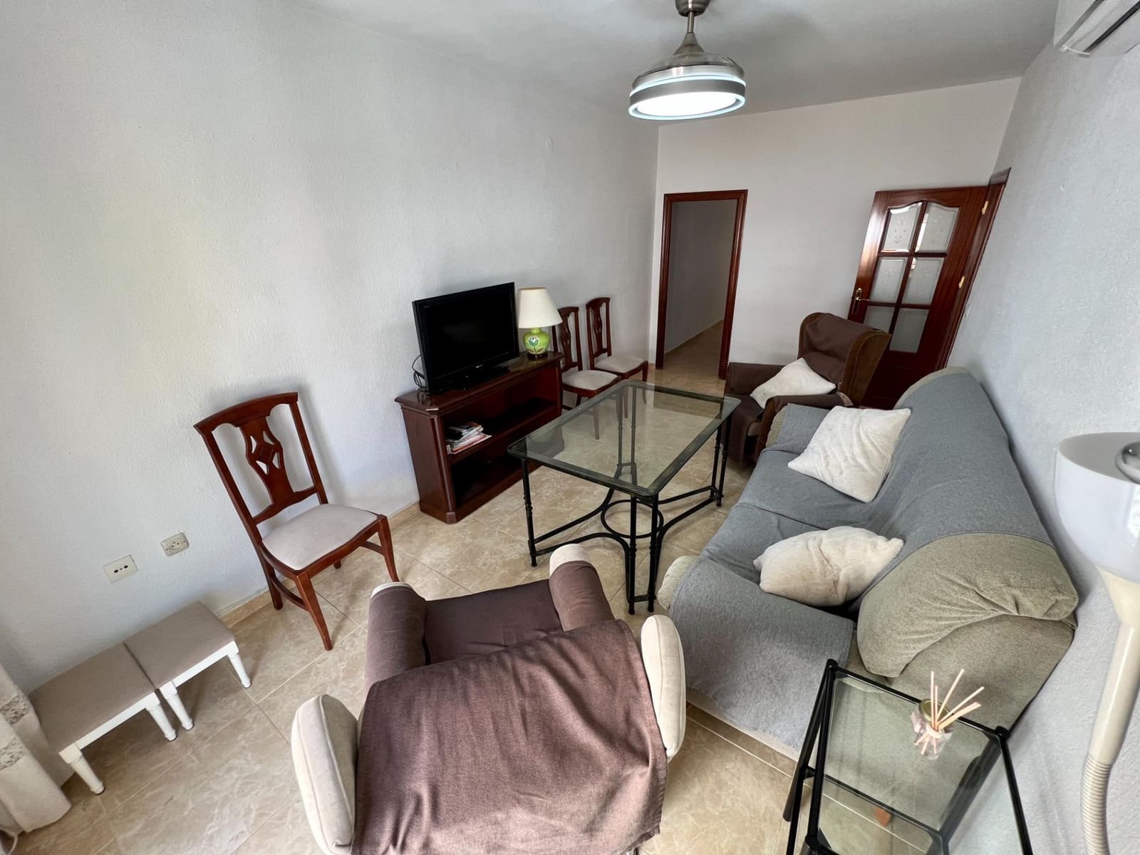 4 slaapkamer Flat te huur in Cordoba stad - € 240 (Ref: 9446442)