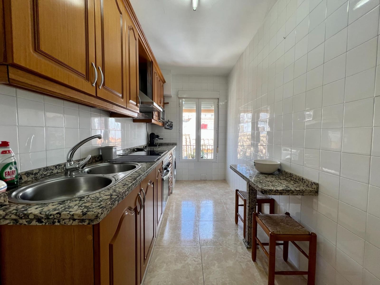 4 Zimmer Wohnung zu vermieten in Cordoba Stadt - 240 € (Ref: 9446442)