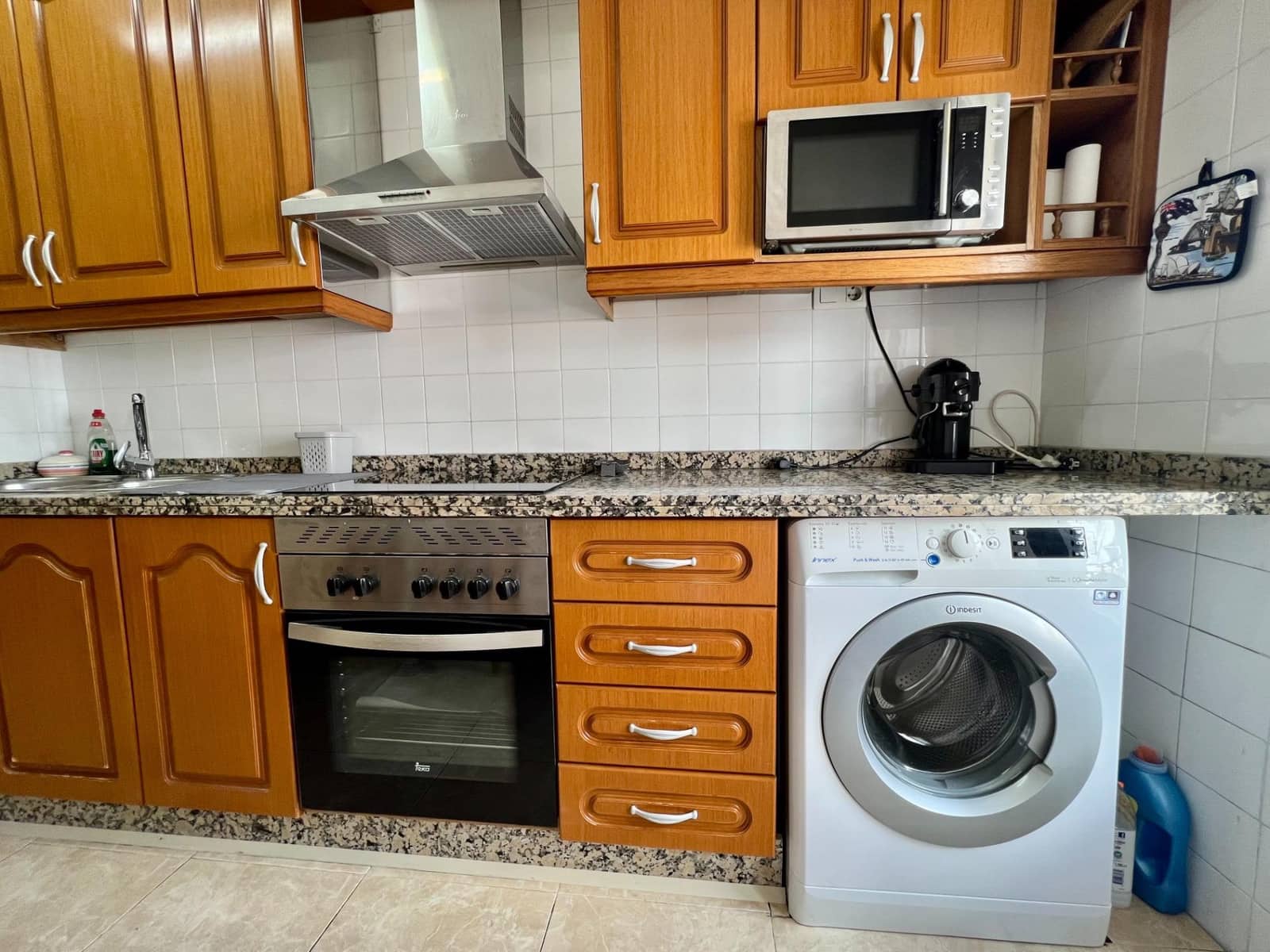 4 Zimmer Wohnung zu vermieten in Cordoba Stadt - 240 € (Ref: 9446442)