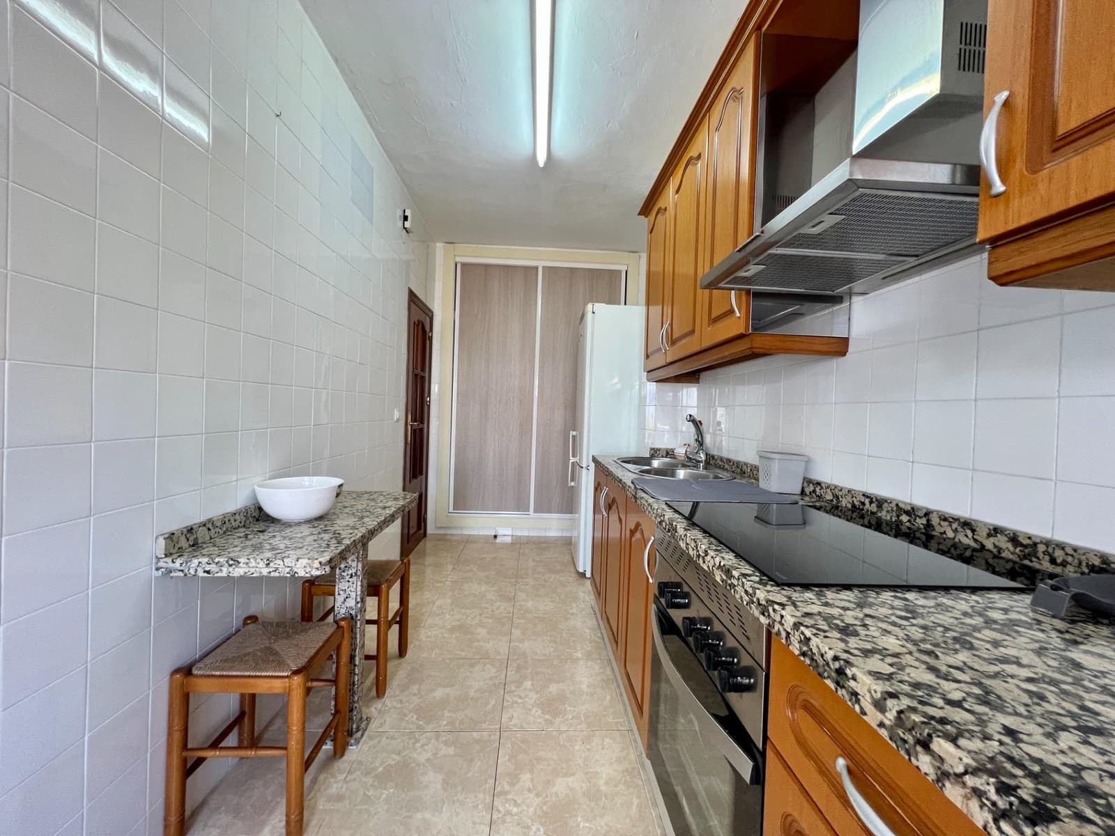 4 Zimmer Wohnung zu vermieten in Cordoba Stadt - 240 € (Ref: 9446442)