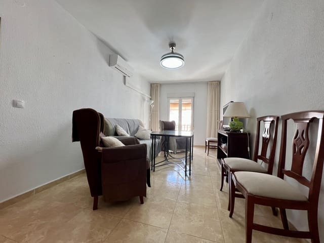4 Zimmer Wohnung zu vermieten in Córdoba Stadt - 240 € (Ref: 9446442)
