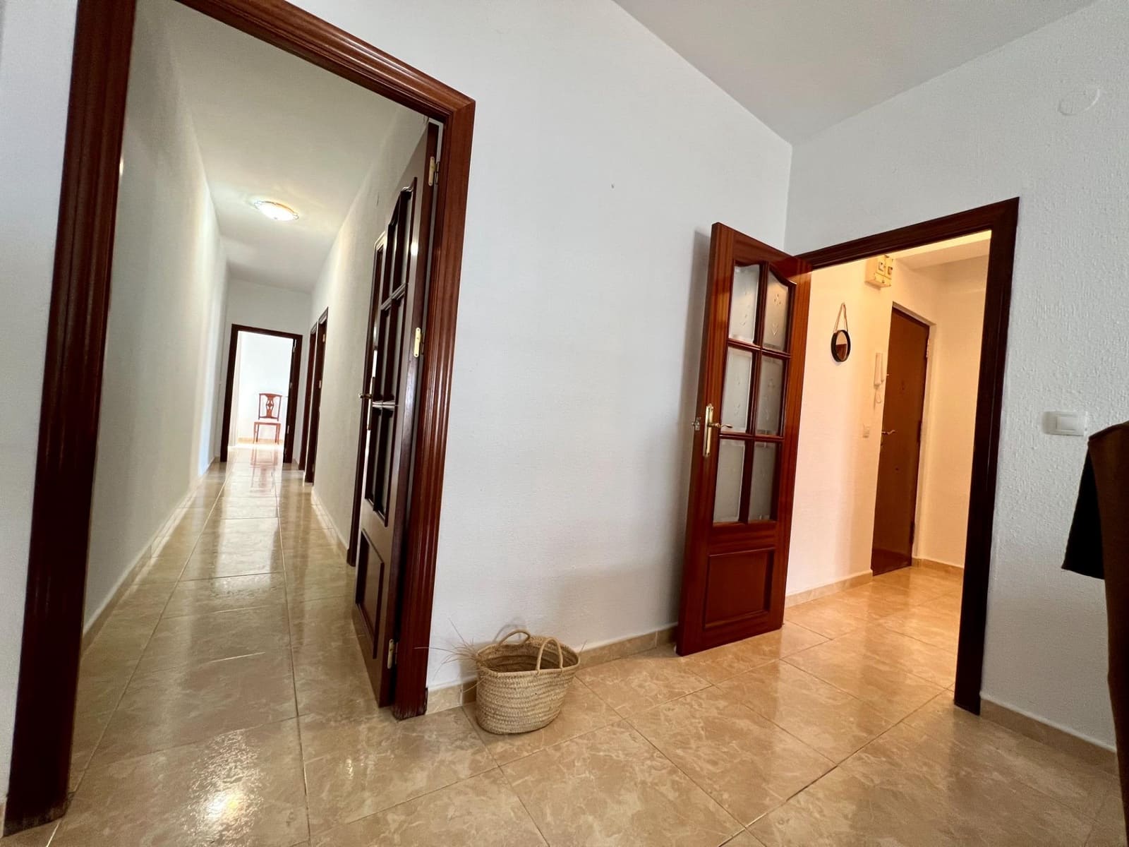 4 Zimmer Wohnung zu vermieten in Cordoba Stadt - 240 € (Ref: 9446442)