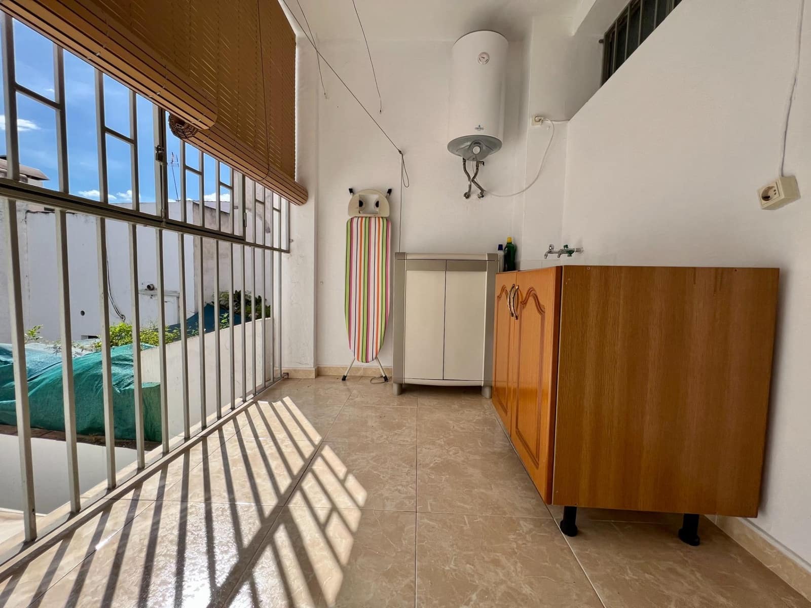 4 Zimmer Wohnung zu vermieten in Cordoba Stadt - 240 € (Ref: 9446442)