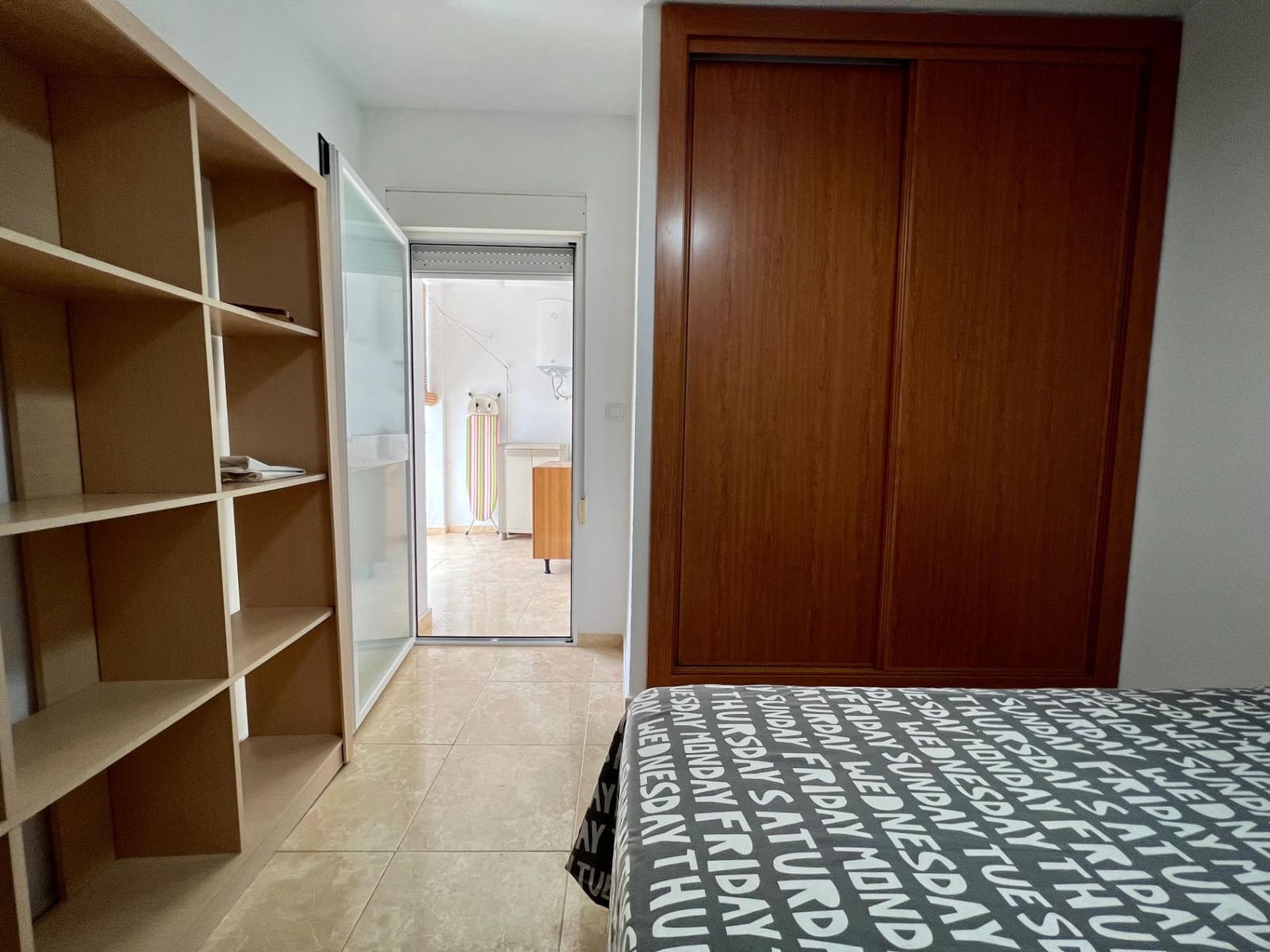 4 Zimmer Wohnung zu vermieten in Cordoba Stadt - 240 € (Ref: 9446442)