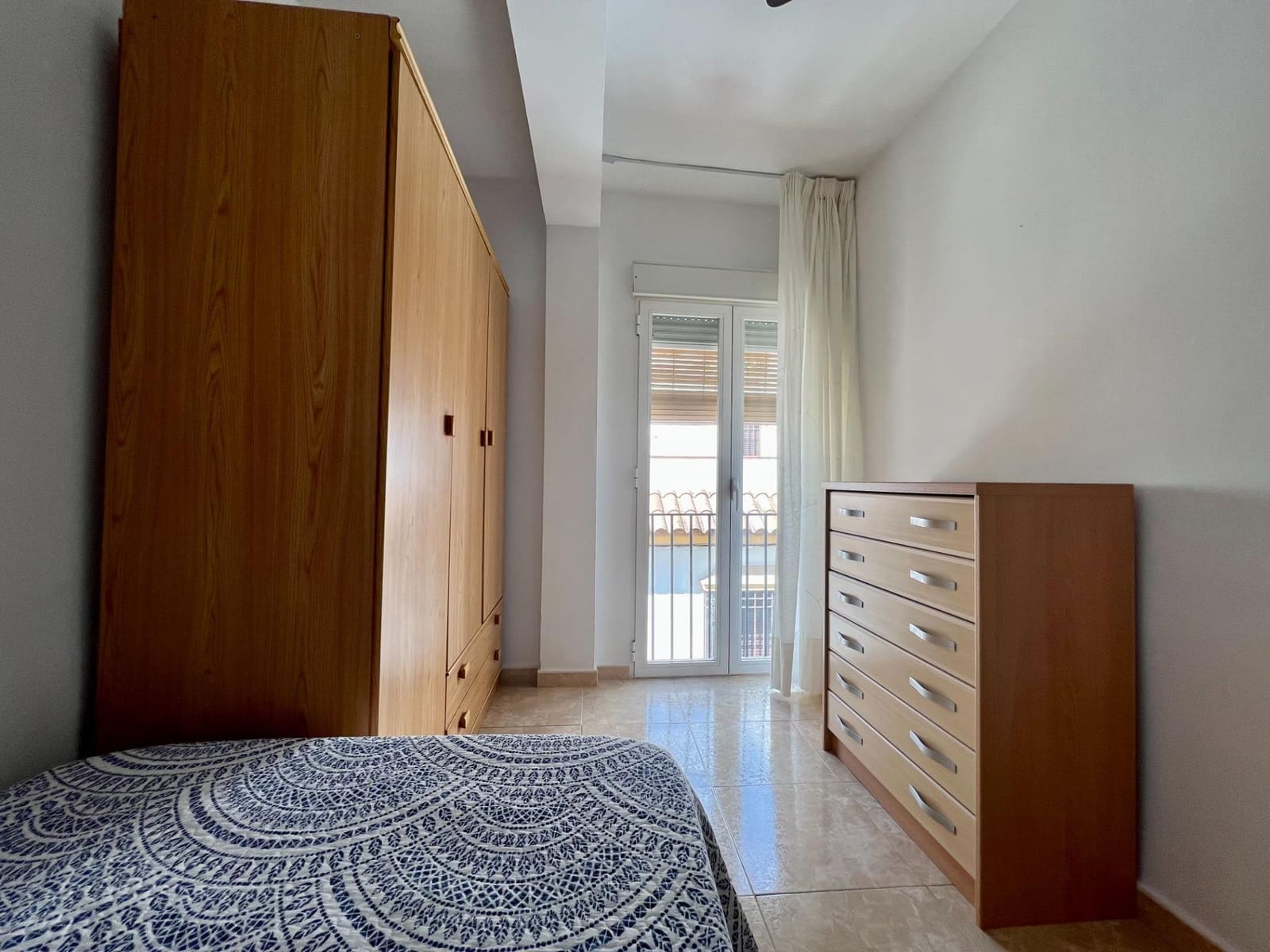 4 Zimmer Wohnung zu vermieten in Cordoba Stadt - 240 € (Ref: 9446442)