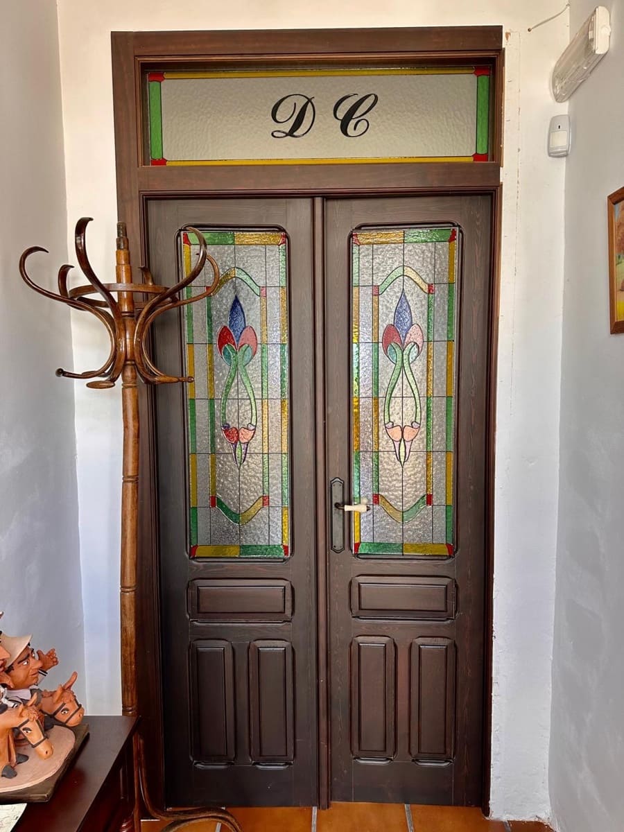 6 bedroom Townhouse for sale in Fuente Obejuna with garage - € 140,000 (Ref: 9449395)