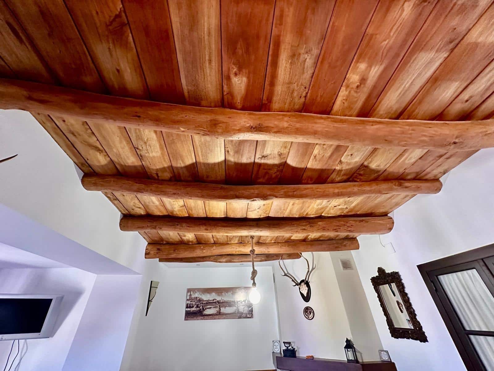 6 bedroom Townhouse for sale in Fuente Obejuna with garage - € 140,000 (Ref: 9449395)