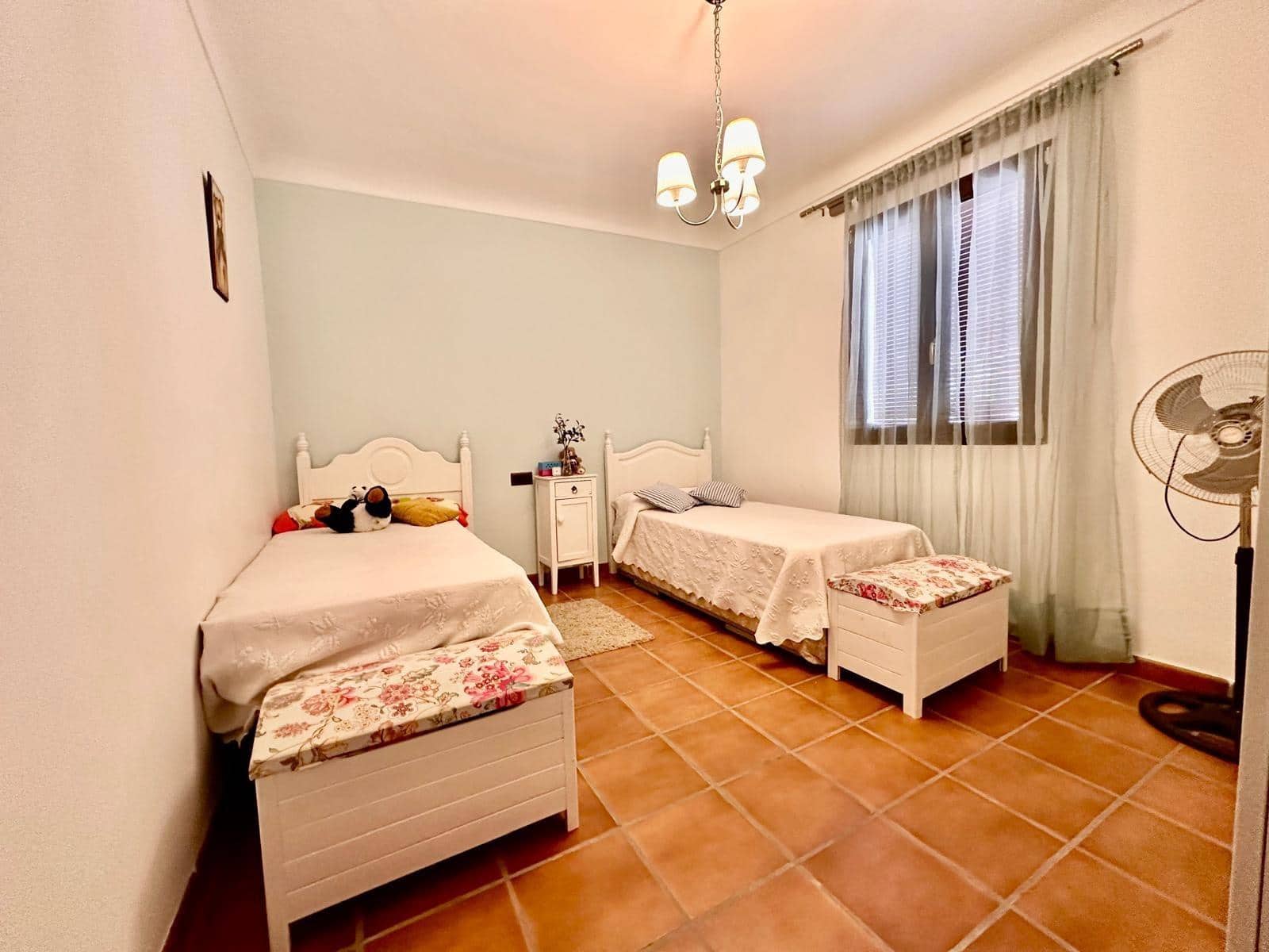 6 bedroom Townhouse for sale in Fuente Obejuna with garage - € 140,000 (Ref: 9449395)