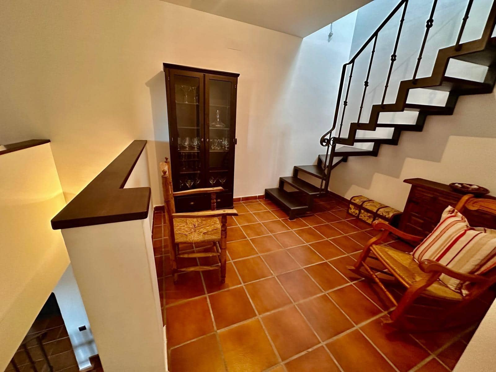 6 bedroom Townhouse for sale in Fuente Obejuna with garage - € 140,000 (Ref: 9449395)