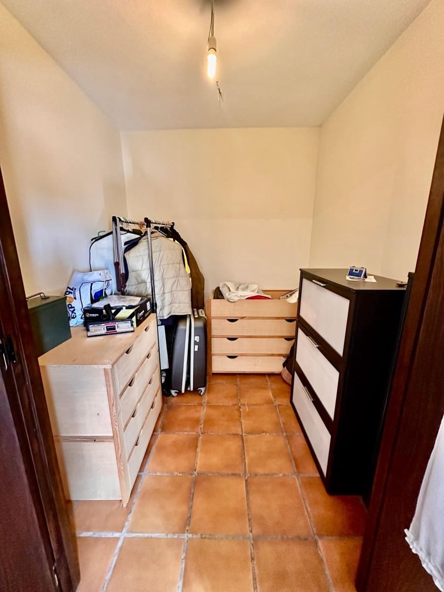 6 bedroom Townhouse for sale in Fuente Obejuna with garage - € 140,000 (Ref: 9449395)