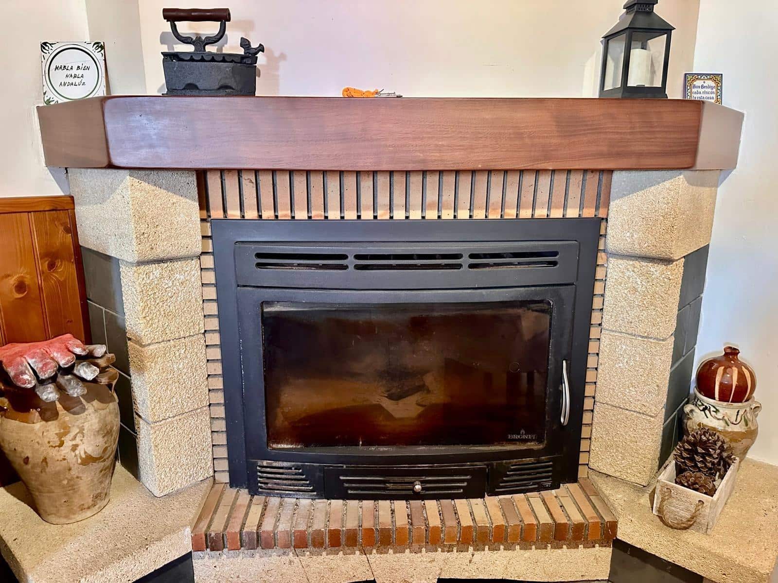 6 bedroom Townhouse for sale in Fuente Obejuna with garage - € 140,000 (Ref: 9449395)