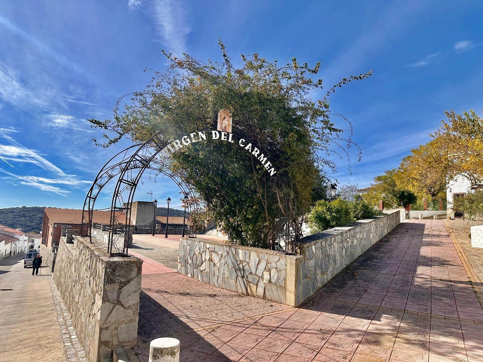 6 bedroom Townhouse for sale in Fuente Obejuna with garage - € 140,000 (Ref: 9449395)