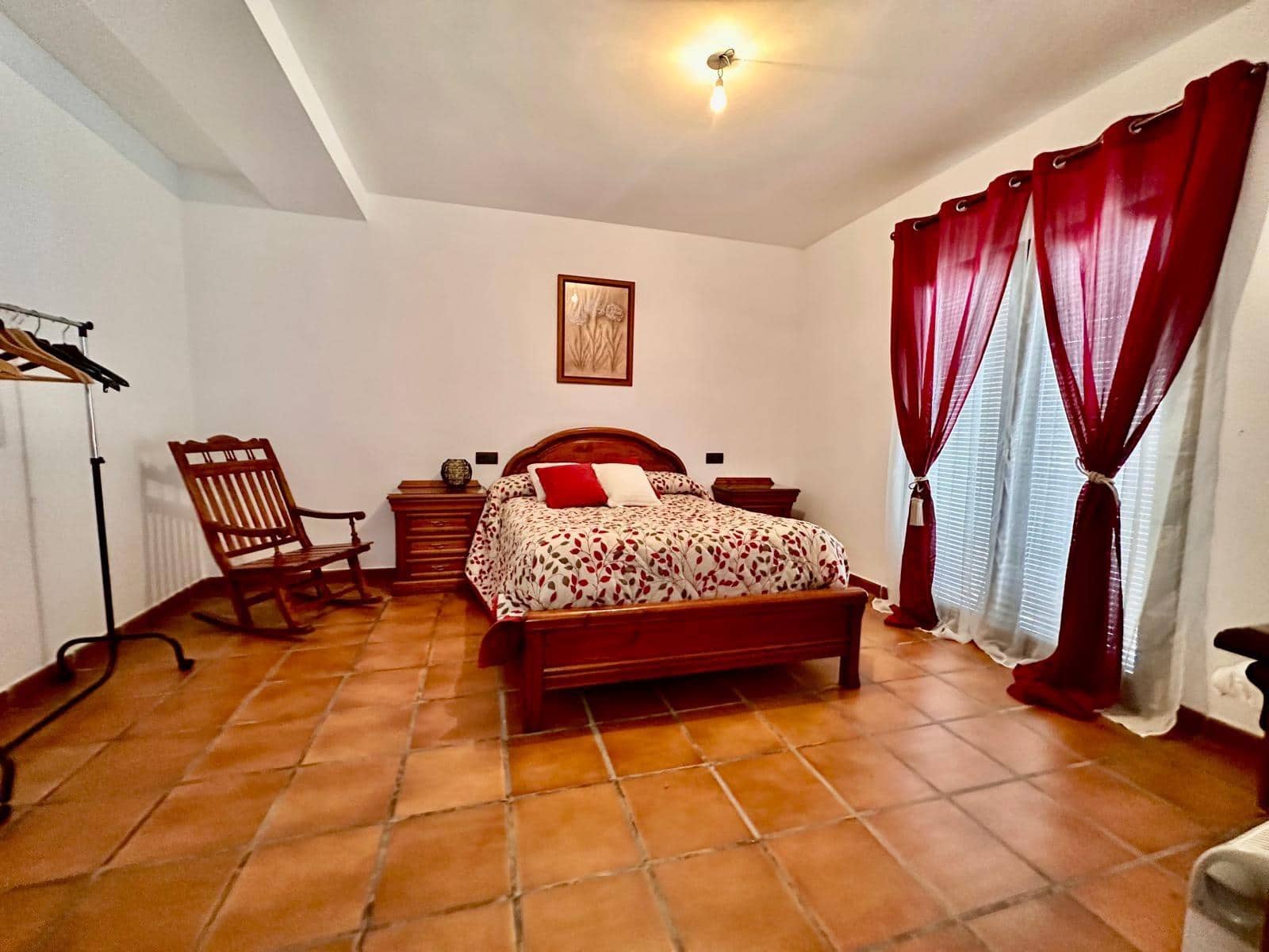 6 bedroom Townhouse for sale in Fuente Obejuna with garage - € 140,000 (Ref: 9449395)