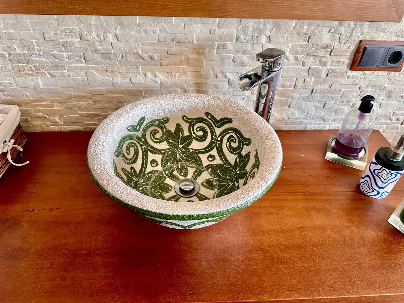 6 bedroom Townhouse for sale in Fuente Obejuna with garage - € 140,000 (Ref: 9449395)