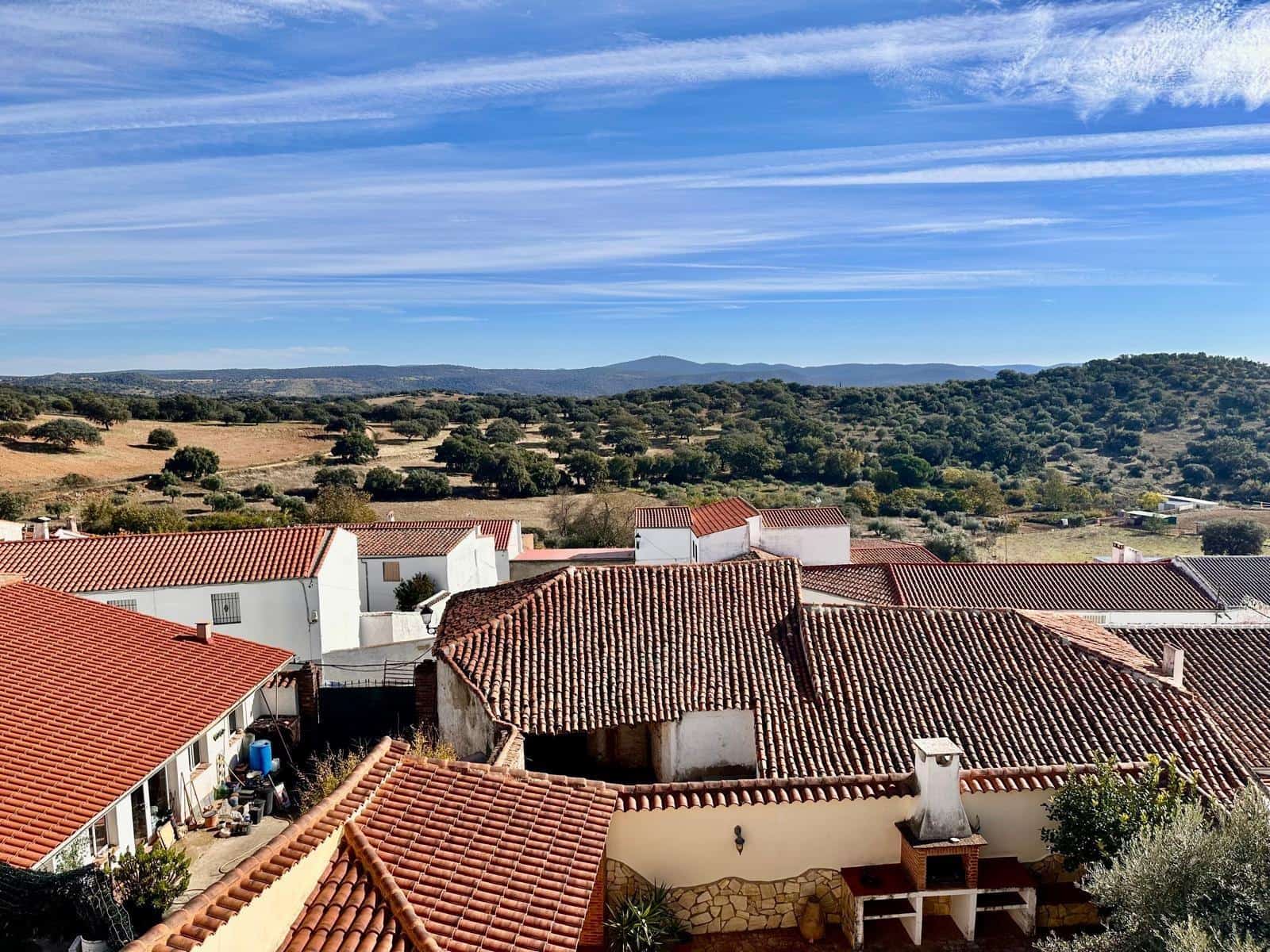 6 bedroom Townhouse for sale in Fuente Obejuna with garage - € 140,000 (Ref: 9449395)