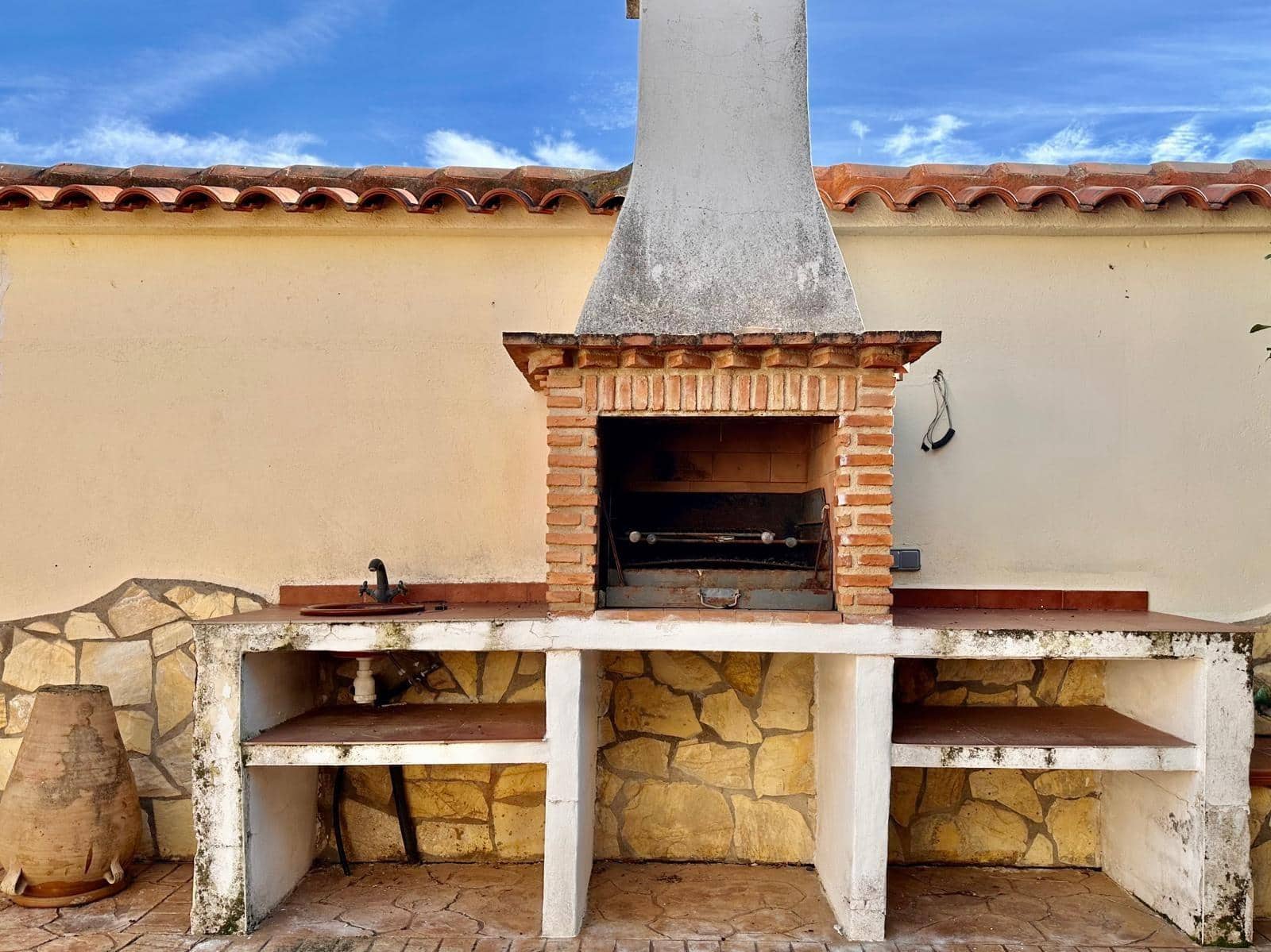 6 bedroom Townhouse for sale in Fuente Obejuna with garage - € 140,000 (Ref: 9449395)