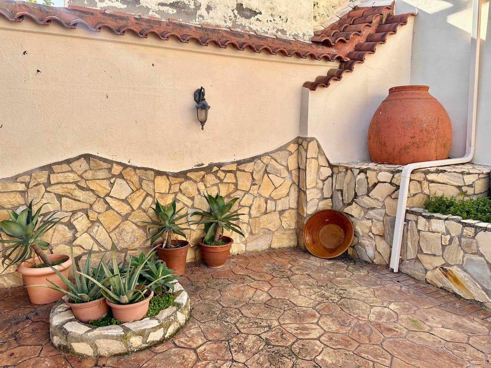 6 bedroom Townhouse for sale in Fuente Obejuna with garage - € 140,000 (Ref: 9449395)
