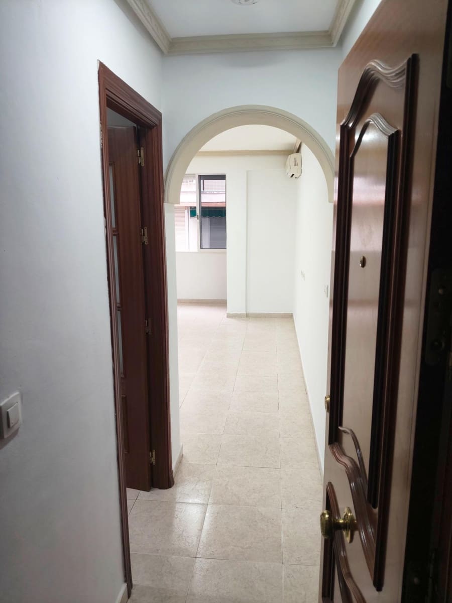 2 soverom Leilighet til leie i Cordoba by - € 650 (Ref: 9452225)