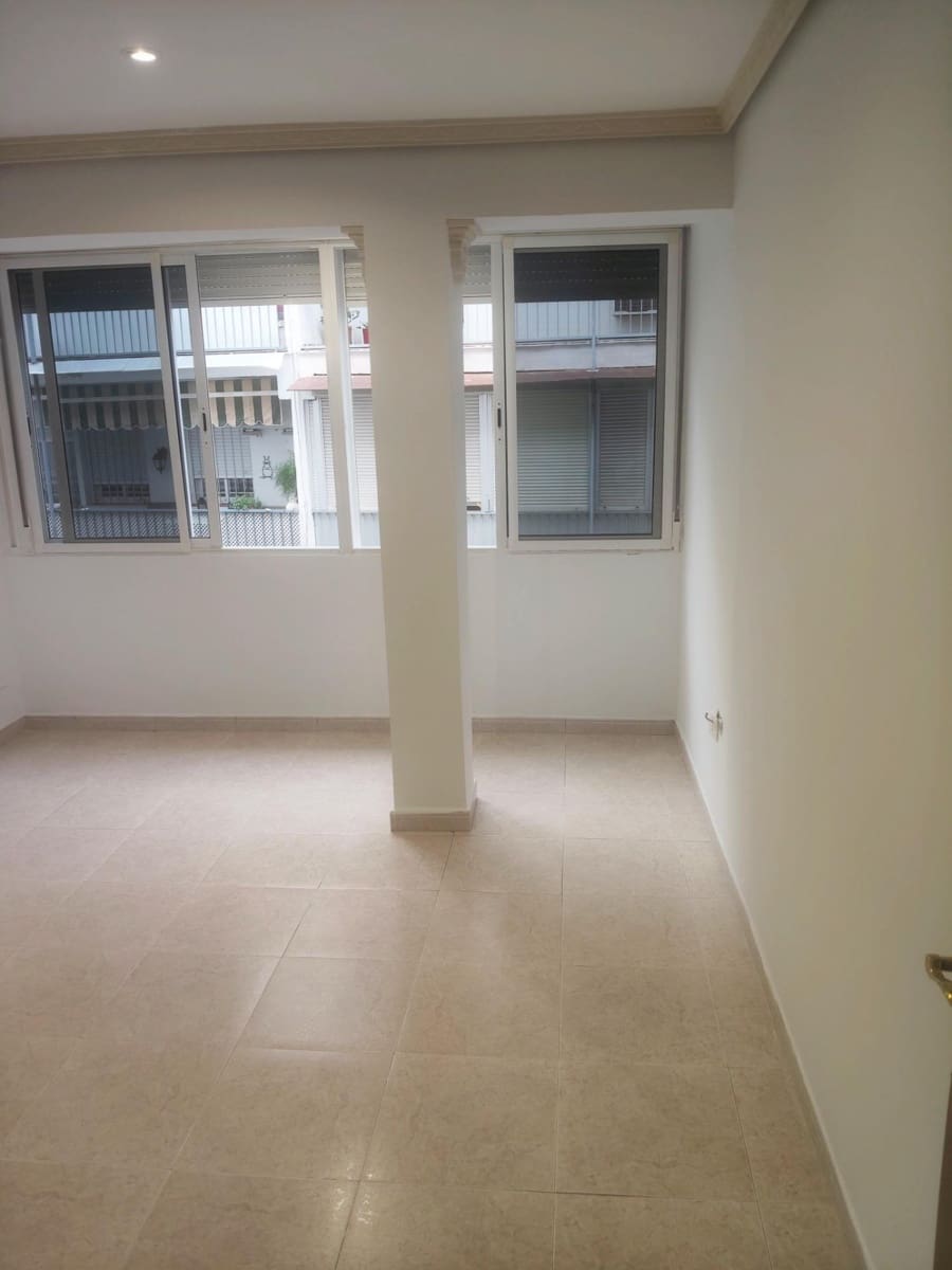 2 soverom Leilighet til leie i Cordoba by - € 650 (Ref: 9452225)