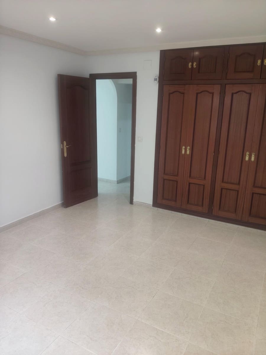 2 soverom Leilighet til leie i Cordoba by - € 650 (Ref: 9452225)