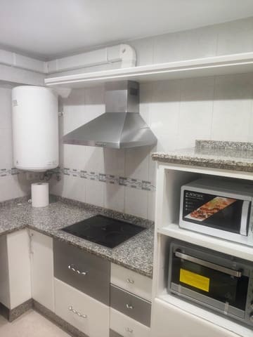 2 slaapkamer Flat te huur in Córdoba stad - € 650 (Ref: 9452225)