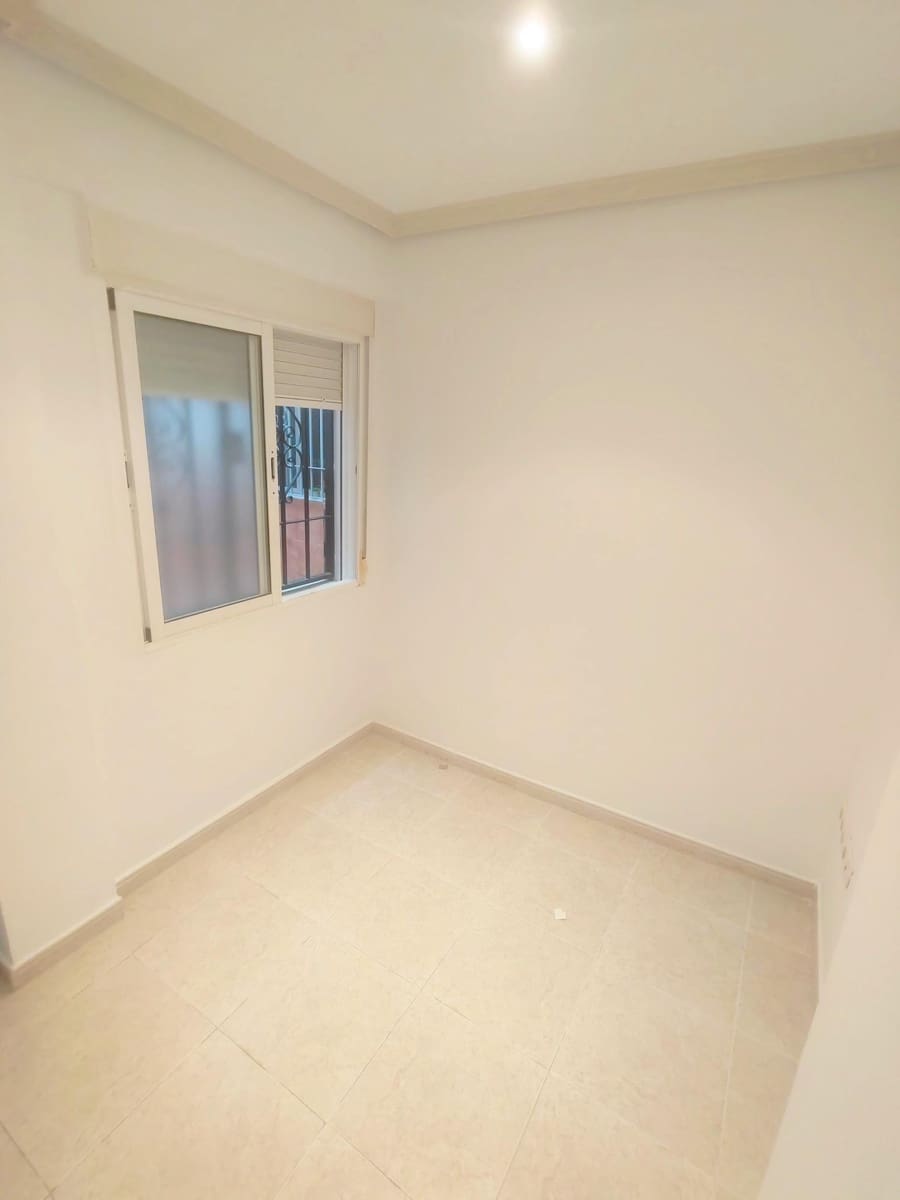 2 soverom Leilighet til leie i Cordoba by - € 650 (Ref: 9452225)