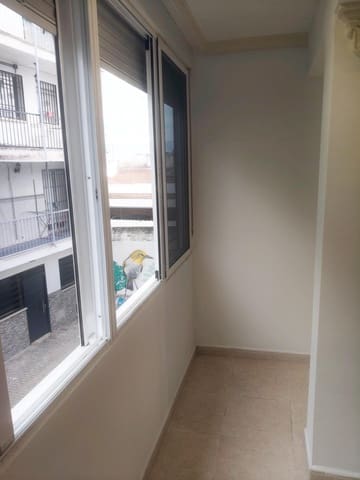 2 slaapkamer Flat te huur in Córdoba stad - € 650 (Ref: 9452225)
