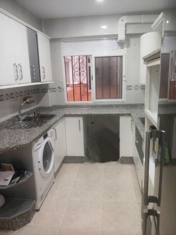 2 slaapkamer Flat te huur in Córdoba stad - € 650 (Ref: 9452225)