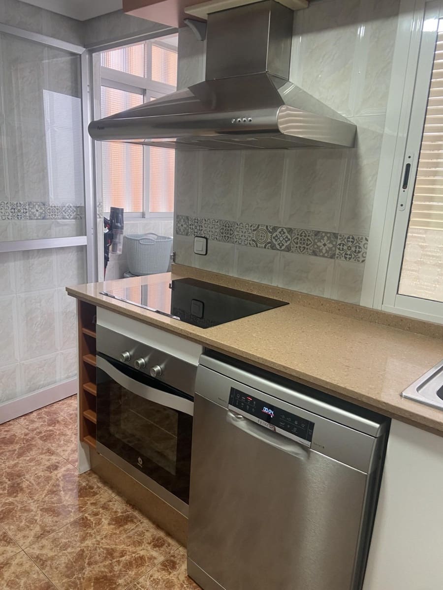 Piso de 3 habitaciones en Córdoba ciudad en venta - 165.000 € (Ref: 9452226)