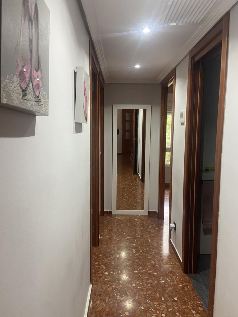 Piso de 3 habitaciones en Córdoba ciudad en venta - 165.000 € (Ref: 9452226)