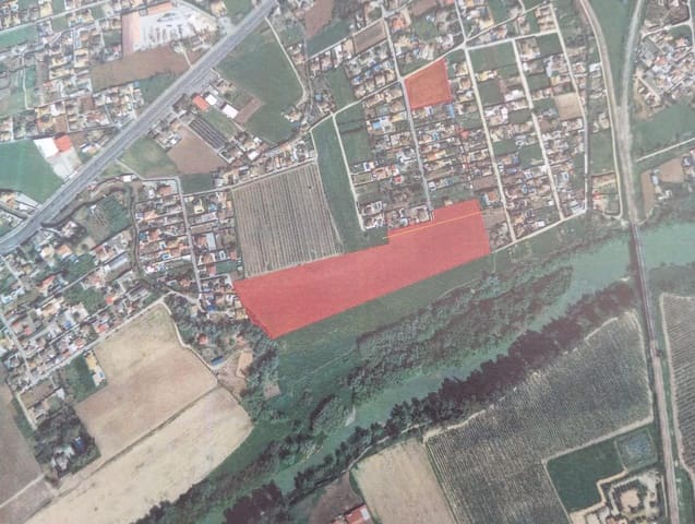 Rakentamaton maa myytävänä paikassa El Higueron, Córdoba kaupunki - 200 000 € (Ref: 9452227)