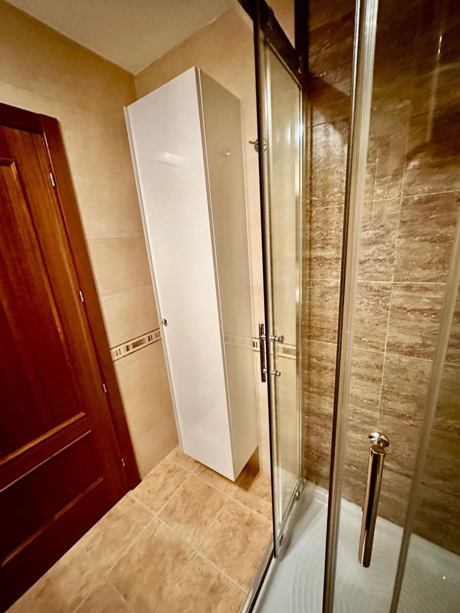 3 soverom Leilighet til leie i Cordoba by - € 700 (Ref: 9452228)