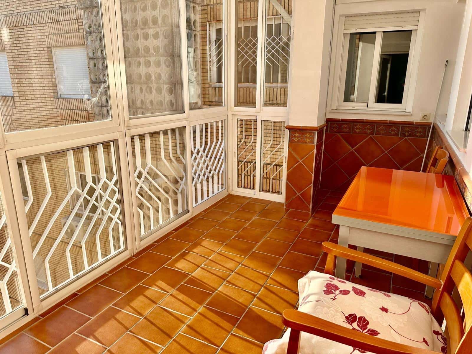3 soverom Leilighet til leie i Cordoba by - € 700 (Ref: 9452228)