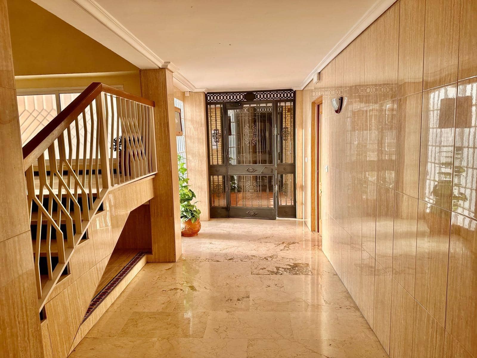 3 soverom Leilighet til leie i Cordoba by - € 700 (Ref: 9452228)